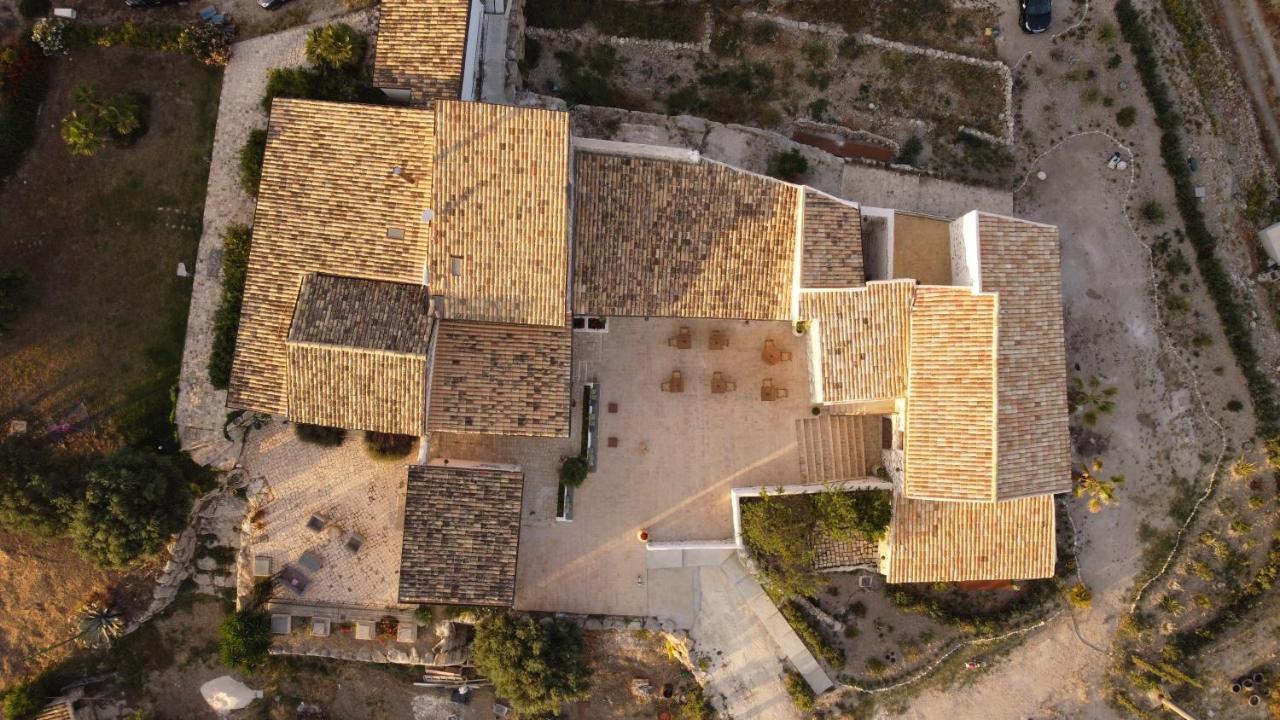 Borgo Delle Pietre Hotel Porto Empedocle Exterior photo