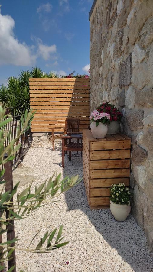 Borgo Delle Pietre Hotel Porto Empedocle Exterior photo